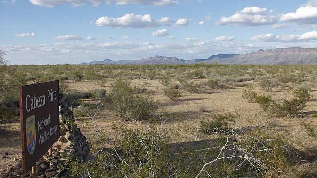 Entering the Cabeza Prieta Wildlife Refuge. El Camino del Diablo, 2004