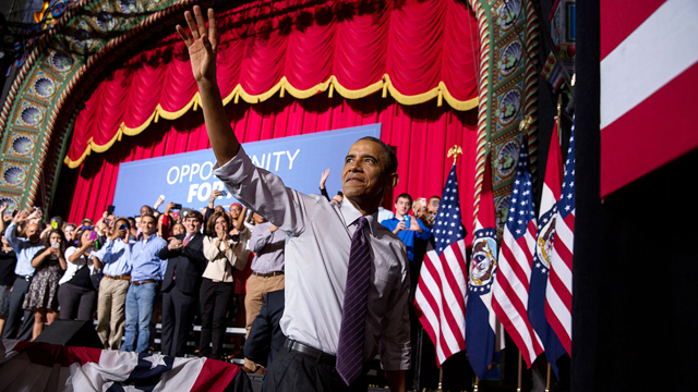 President Barack Obama waves as he departs after delivering remarks on the economy at the Uptown Theater in Kansas City, Mo., July 30, 2014. (Official White House Photo by Pete Souza)