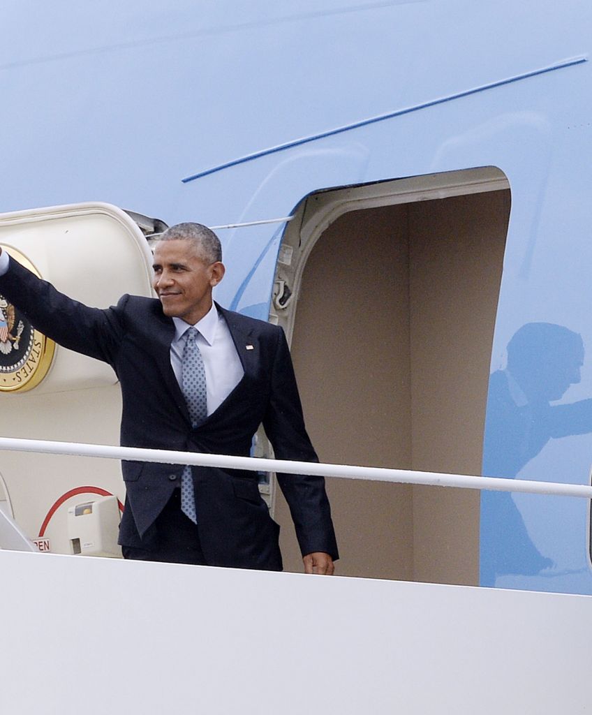 President Barack Obama boards Air Force One on September 28, 2016 in Washington, DC. (Photo by Olivier Douliery-Pool/Getty Images)