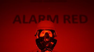 Airmen with the 106th Rescue Wing conduct chemical, biological, radiological and nuclear defense training at FS Gabreski ANG Jan. 9, 2015. (Photo by (Staff Sgt. Christopher S. Muncy/New York Air National Guard)/ flickr CC 2.0)