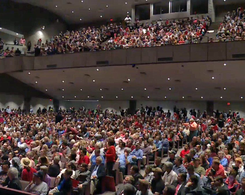 Citizens packed in at the town hall meeting of Sen Tom Cotton (R-AR) on Feb. 22. (Photo shared by Greg Leding, a Democratic member of the Arkansas House of Representatives)