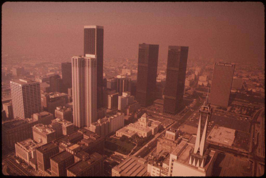 Sunlight and smog in Los Angeles, September 1973. (Photo by Gene Daniels, NARA)