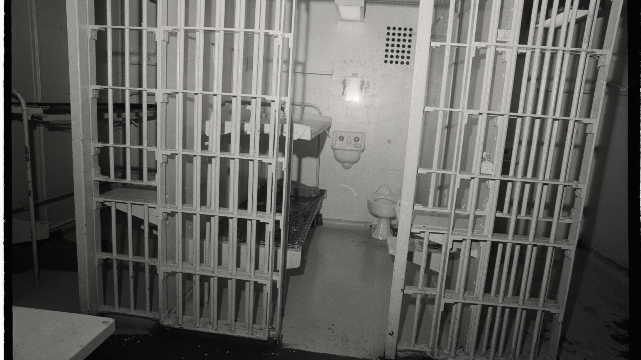 rikers island cell