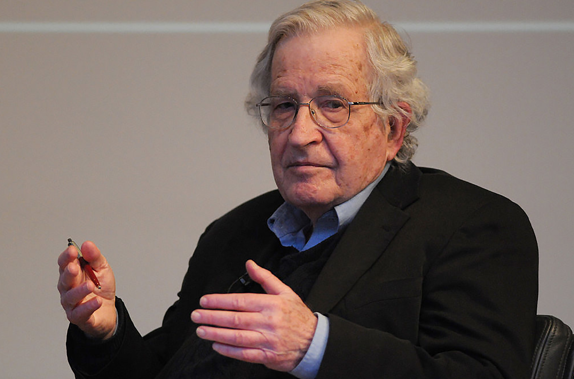 Requiem para o Sonho Americano de Noam Chomsky - Bokay