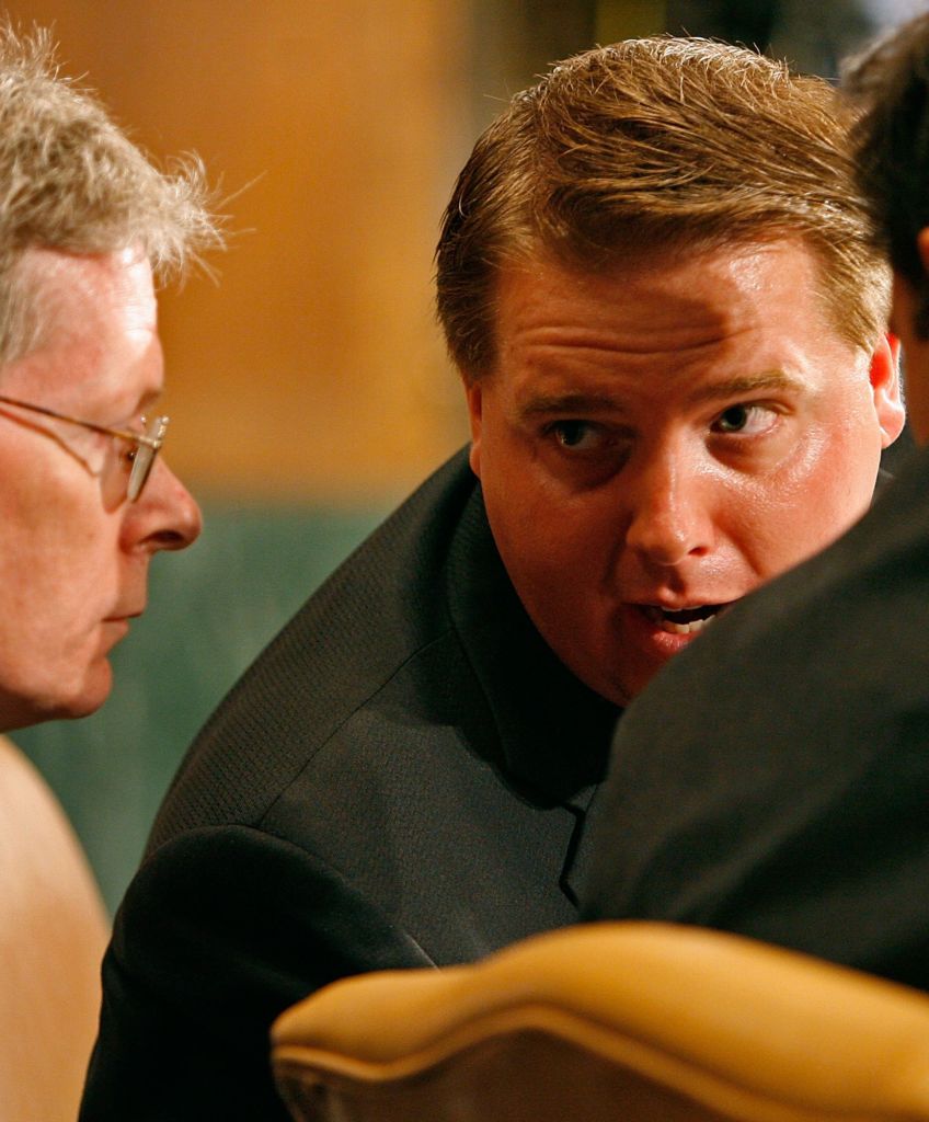 Emmet Flood (L) when he was White House special counsel to President George W. Bush in 2007. (Photo by Chip Somodevilla/Getty Images)